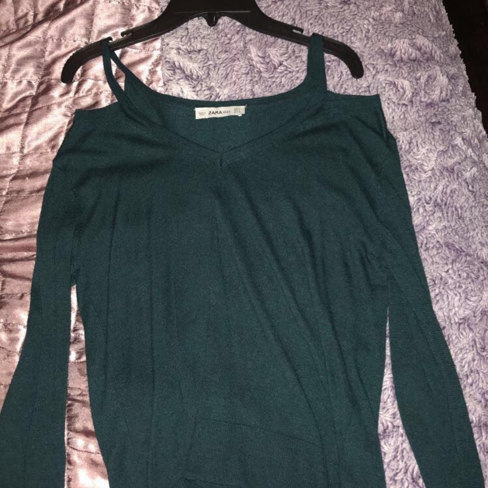 Zara Off the shoulder shirt